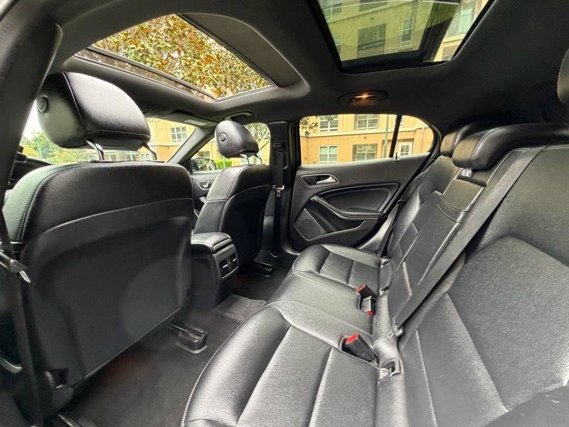 Used 2018 Mercedes-Benz GLA 250 image 38