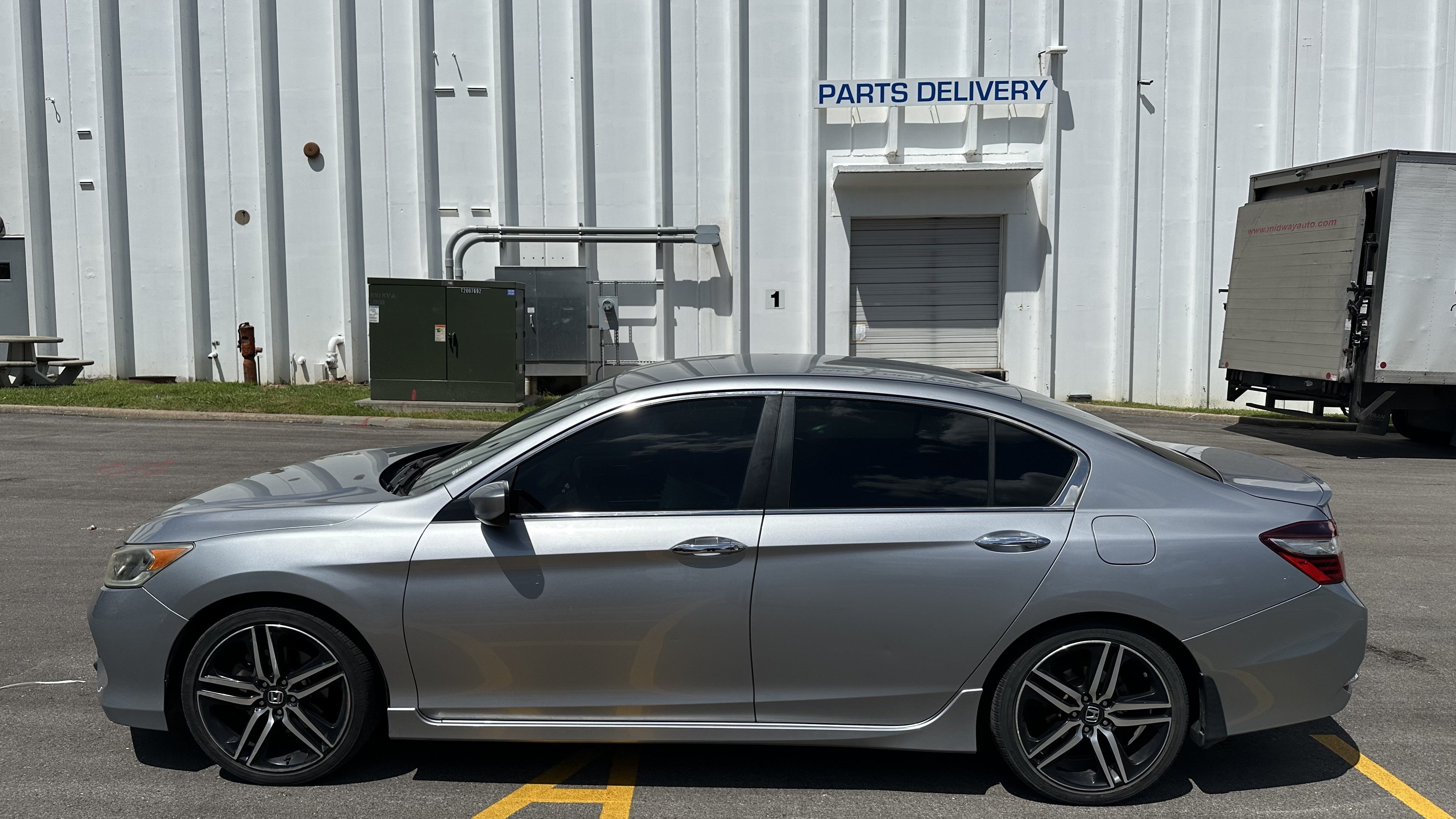 Used 2017 Honda Accord Sport image 7