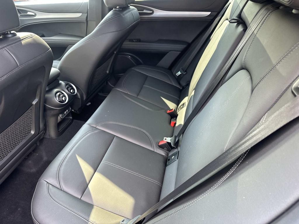 New 2026 Alfa Romeo Stelvio Sprint AWD/4WD image 17
