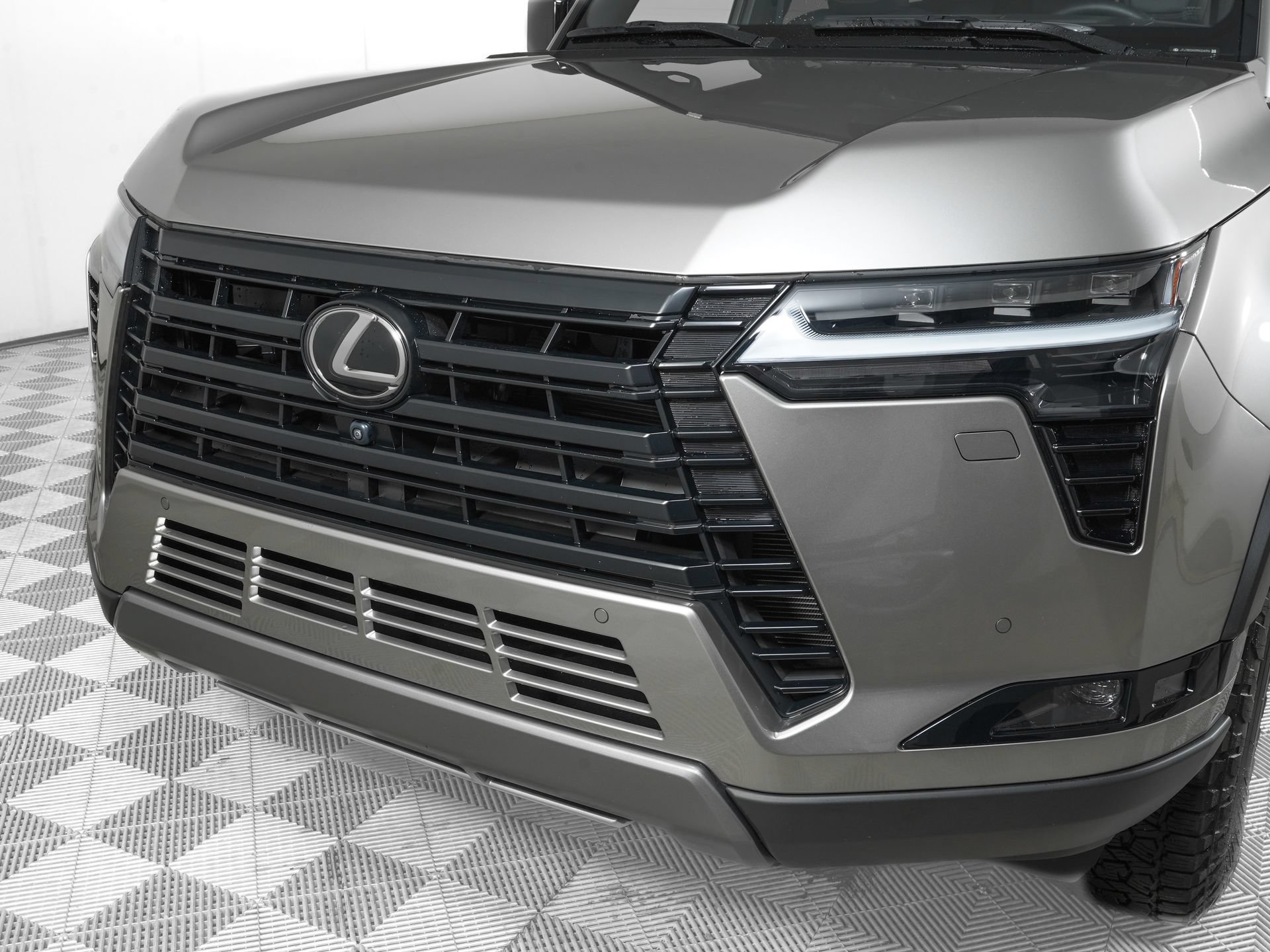 Used 2024 Lexus GX 550 AWD/4WD image 31