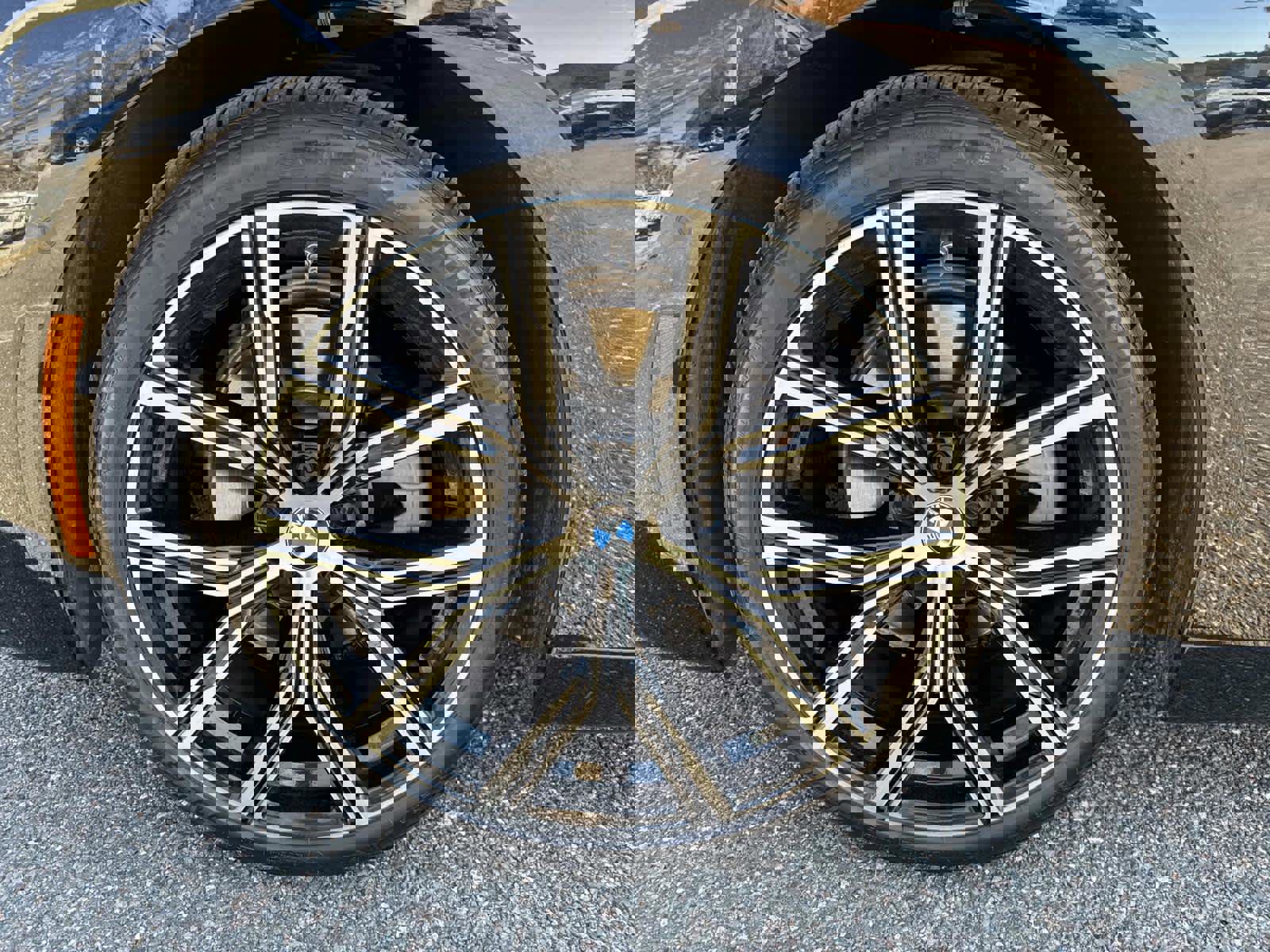 Used 2023 BMW 230i Coupe w/ Premium Package image 10