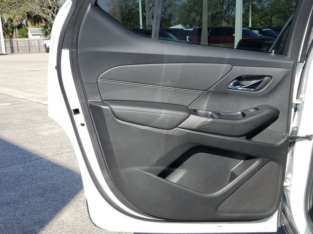Used 2023 Chevrolet Traverse LT FWD image 15