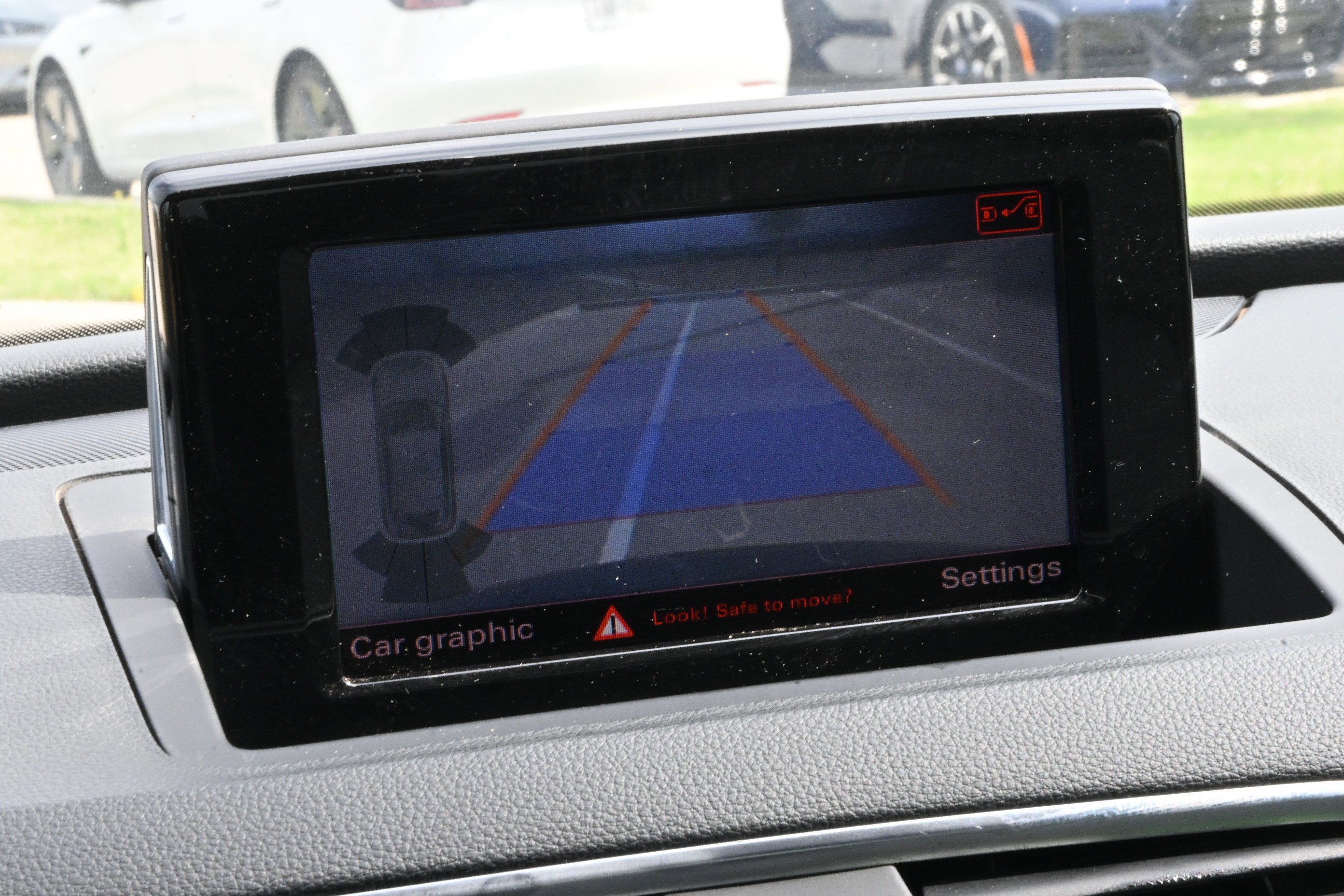 Used 2018 Audi Q3 2.0T Premium w/ Convenience Package image 17