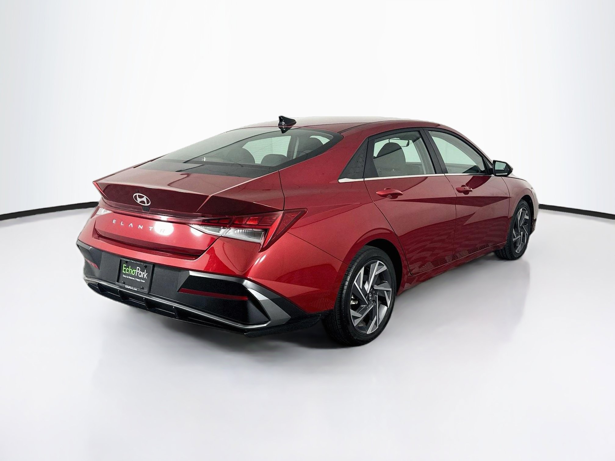 Used 2025 Hyundai Elantra SEL FWD image 9
