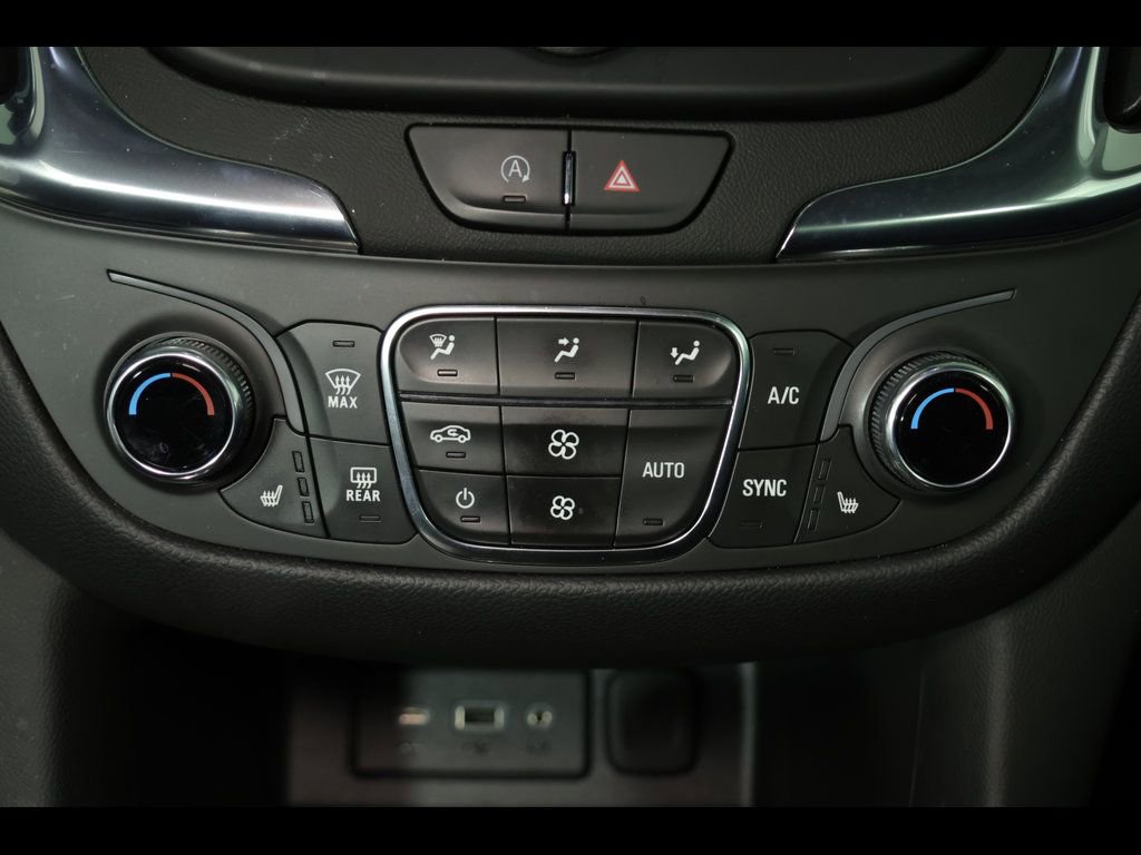 Used 2023 Chevrolet Equinox LT image 26