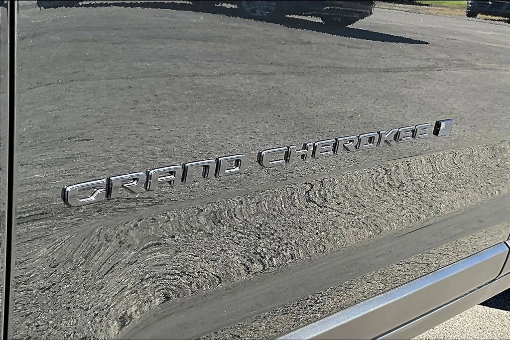 New 2025 Jeep Grand Cherokee L Altitude image 10