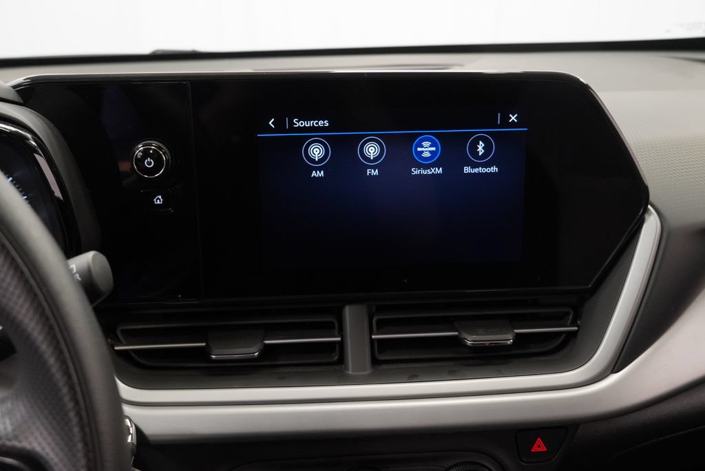 Certified 2024 Chevrolet Trax LS w/ LS Convenience Package FWD image 18