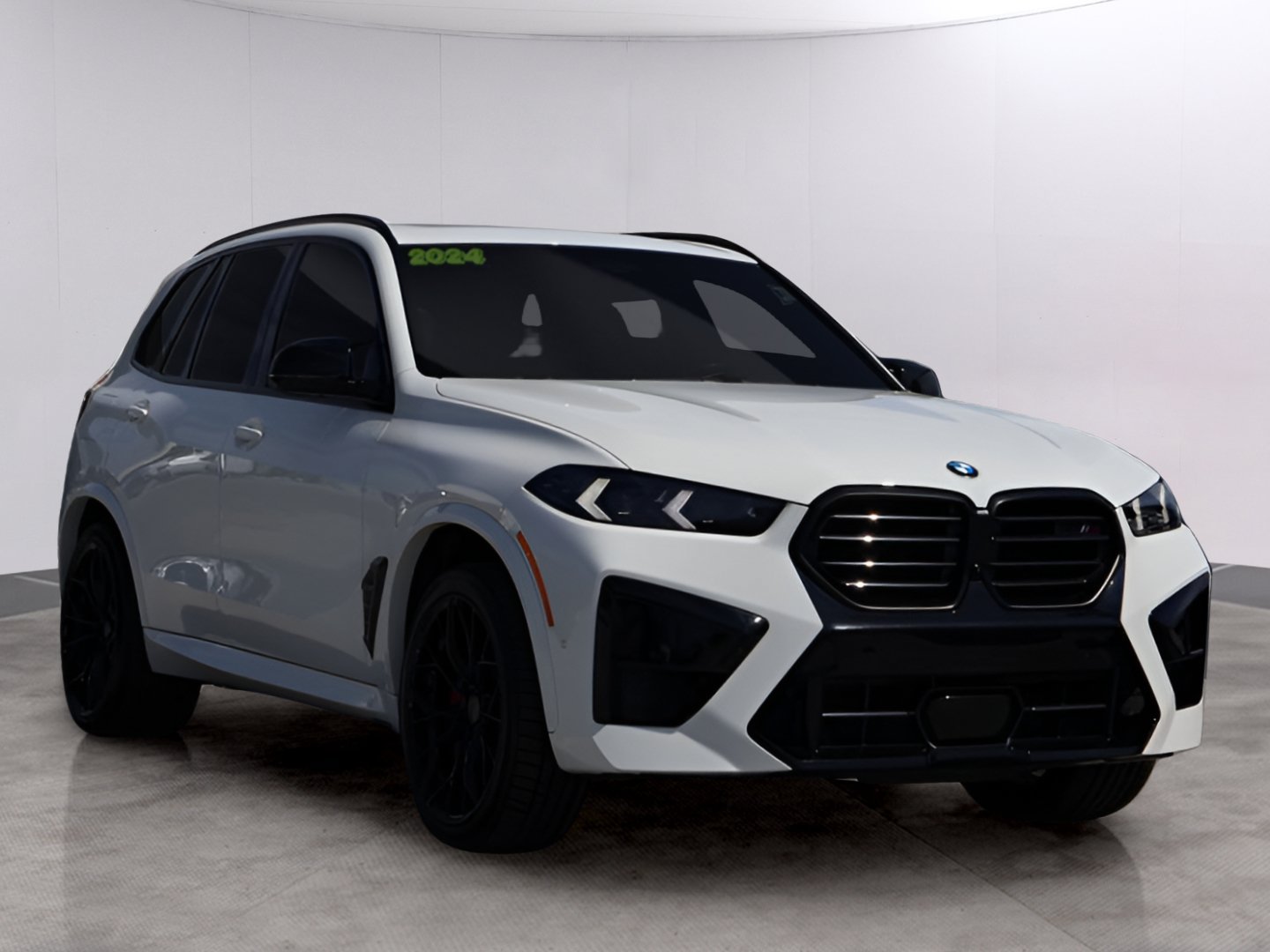 Used 2024 BMW X5 M Competition w/ Executive Package AWD/4WD image 3