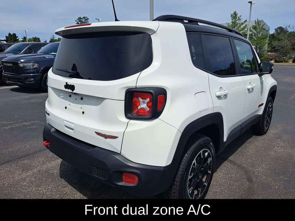 Used 2023 Jeep Renegade Trailhawk w/ Trailhawk Elite Group AWD/4WD image 3