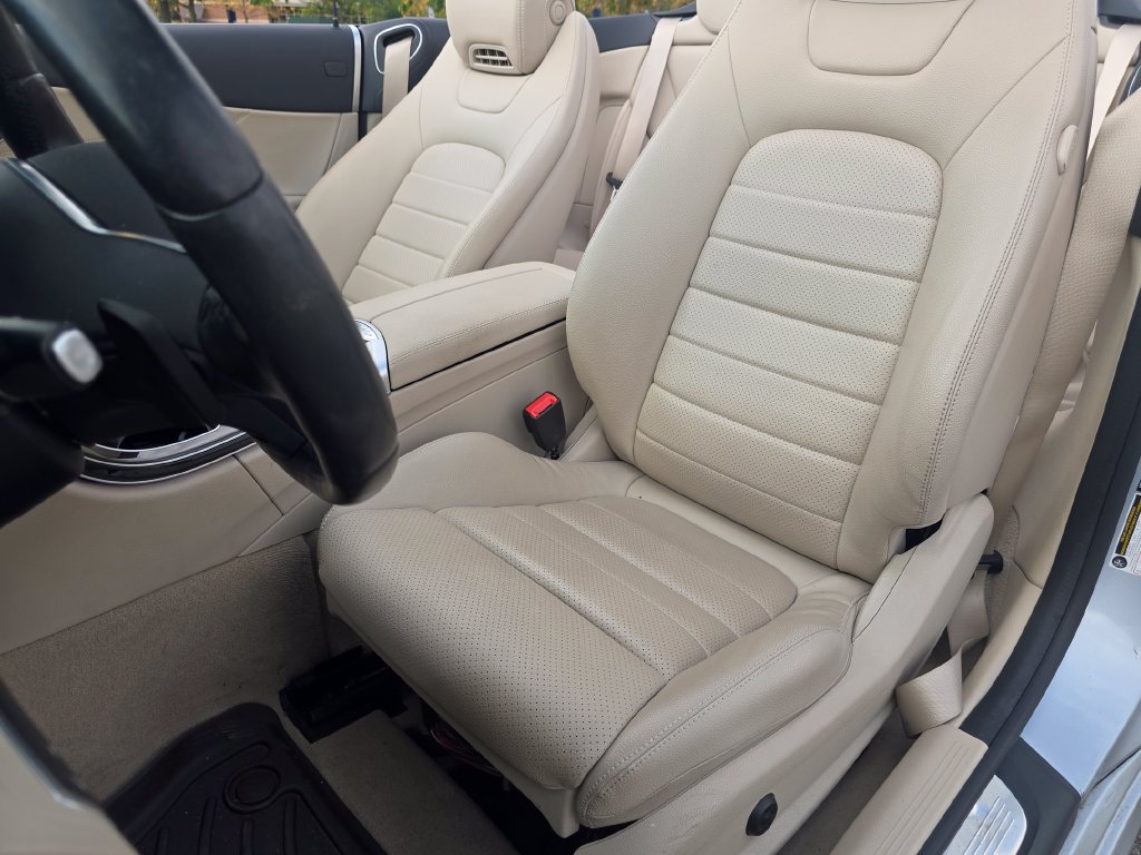 Used 2023 Mercedes-Benz C 300 4MATIC Cabriolet image 22