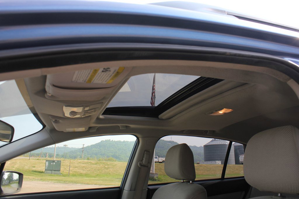 Used 2015 Subaru Crosstrek 2.0i Premium image 26