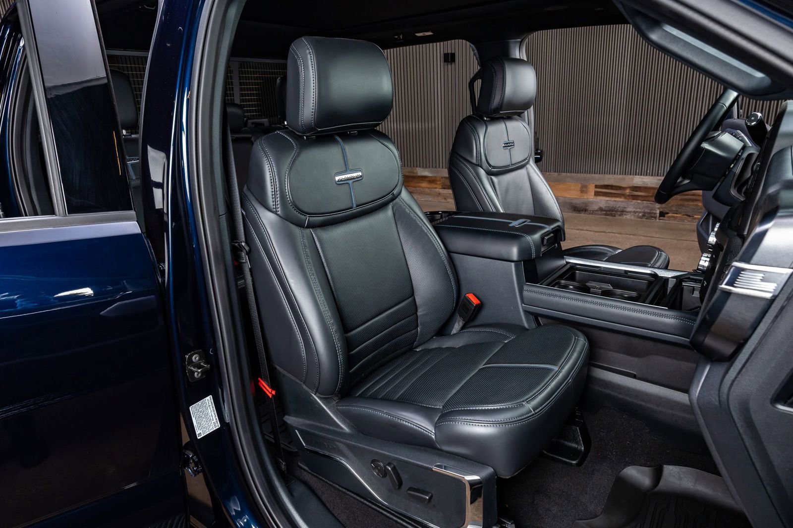 Used 2025 Ford F350 Platinum AWD/4WD image 30