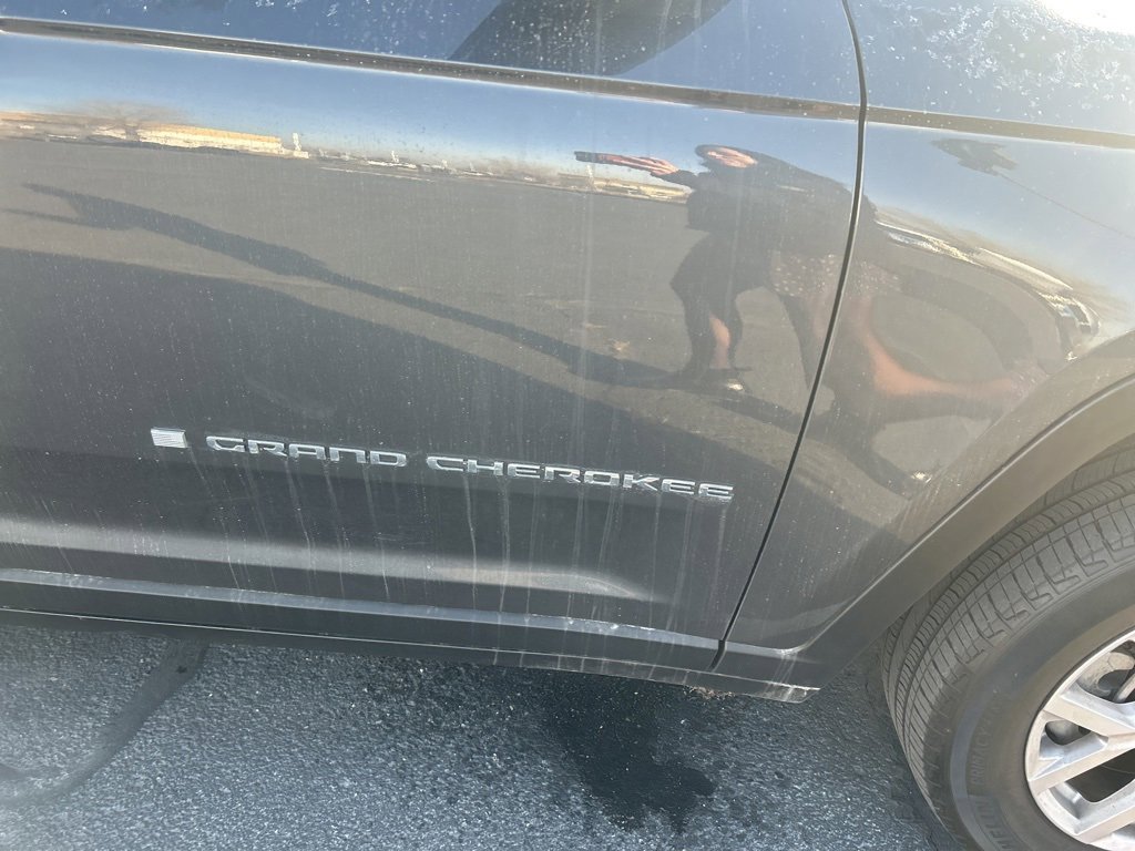 Used 2022 Jeep Grand Cherokee L Limited image 13