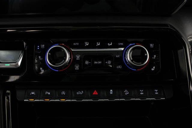 Used 2025 GMC Sierra 1500 AT4X image 8