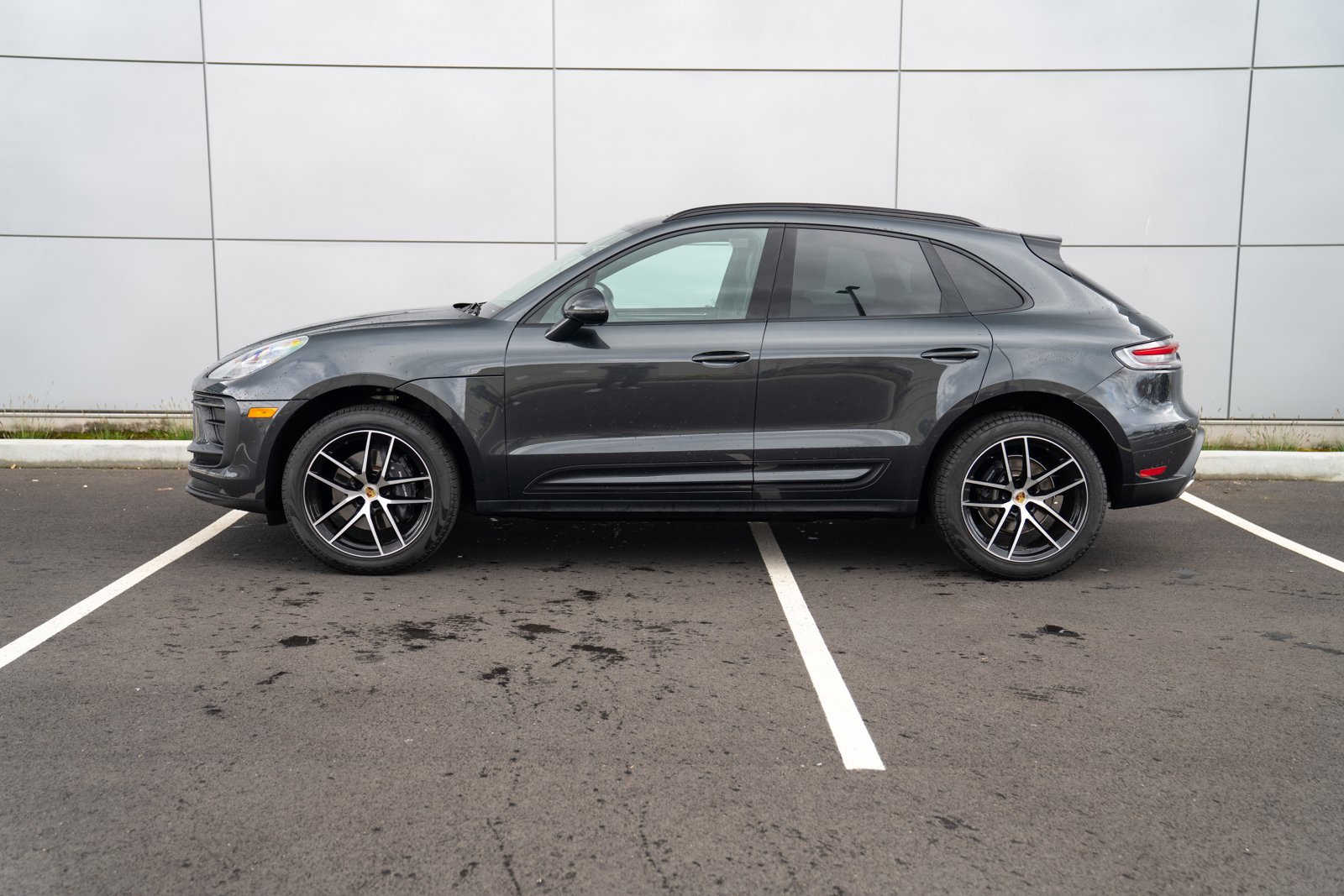 Certified 2025 Porsche Macan video 2