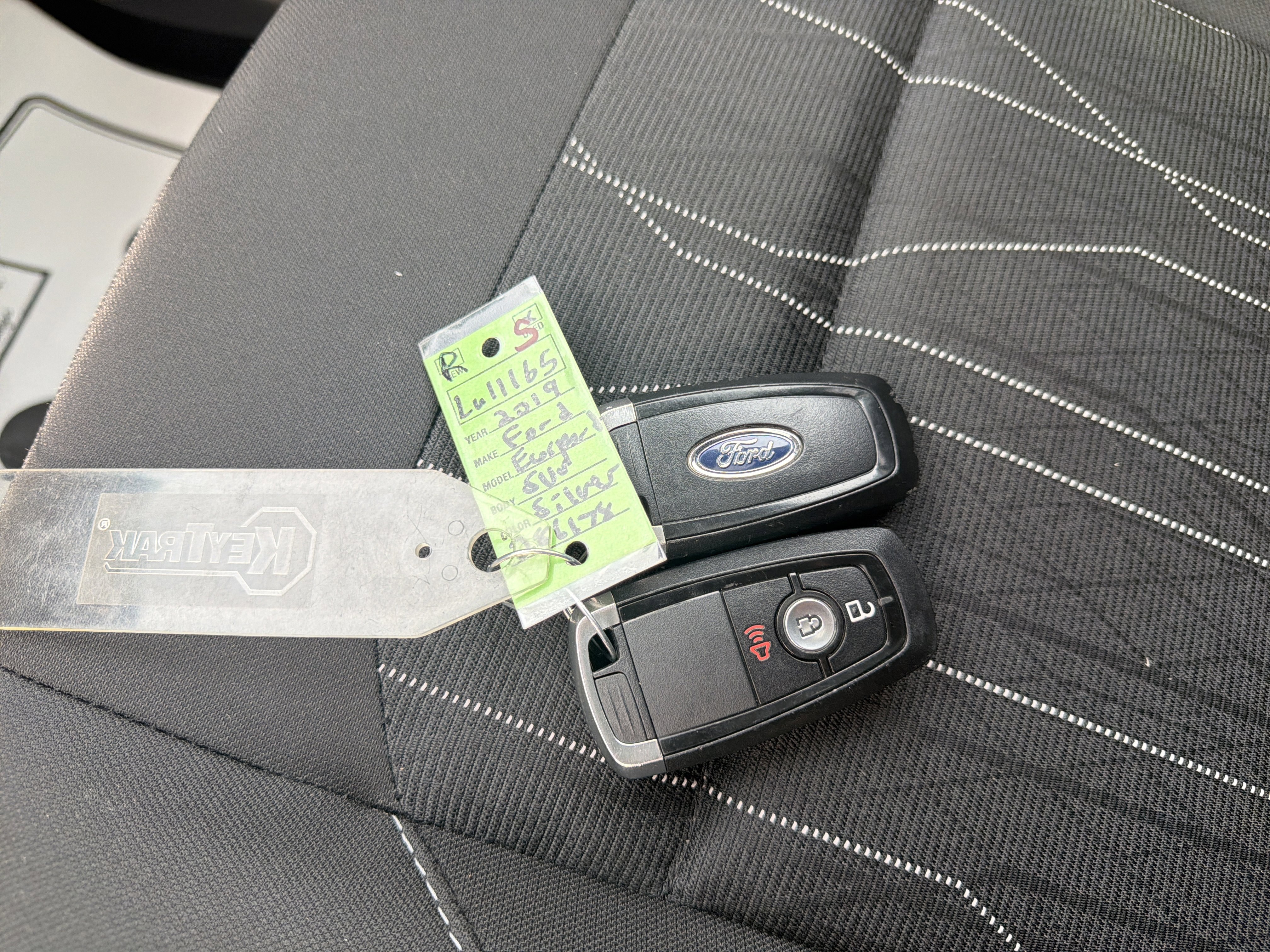 Certified 2019 Ford EcoSport SE w/ SE Convenience Package image 31