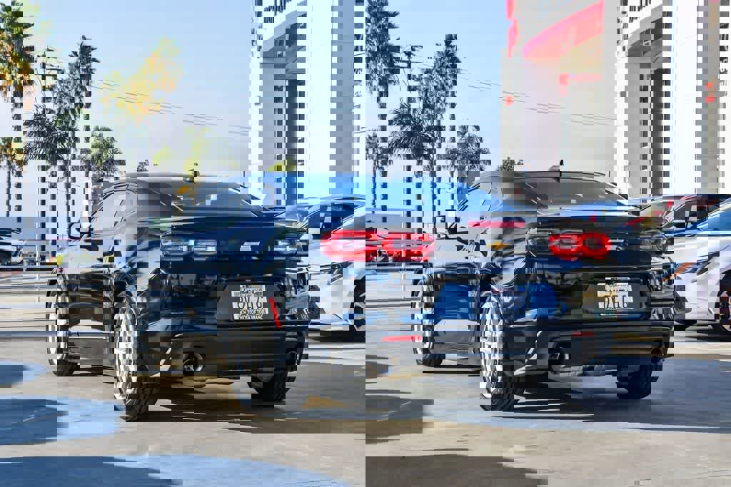 Used 2021 Chevrolet Camaro LT RWD image 9