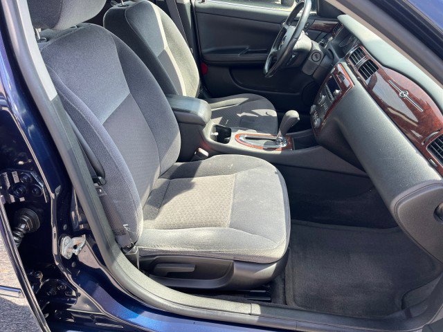 Used 2011 Chevrolet Impala LT image 18