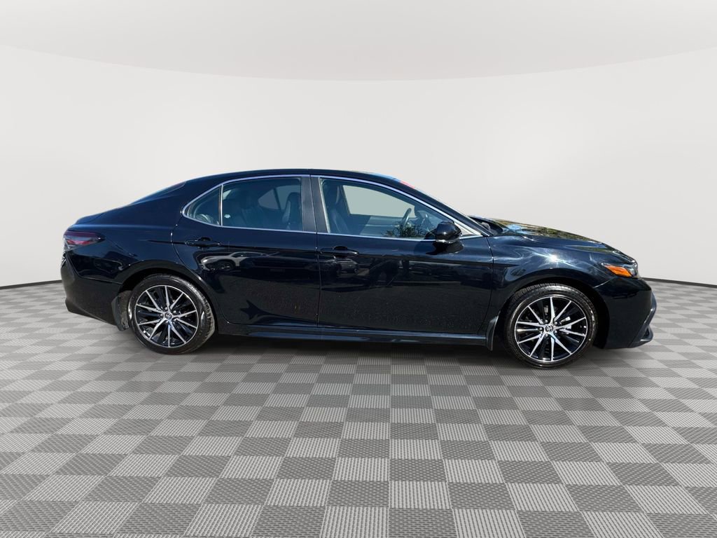Used 2024 Toyota Camry SE w/ Convenience Package FWD image 7