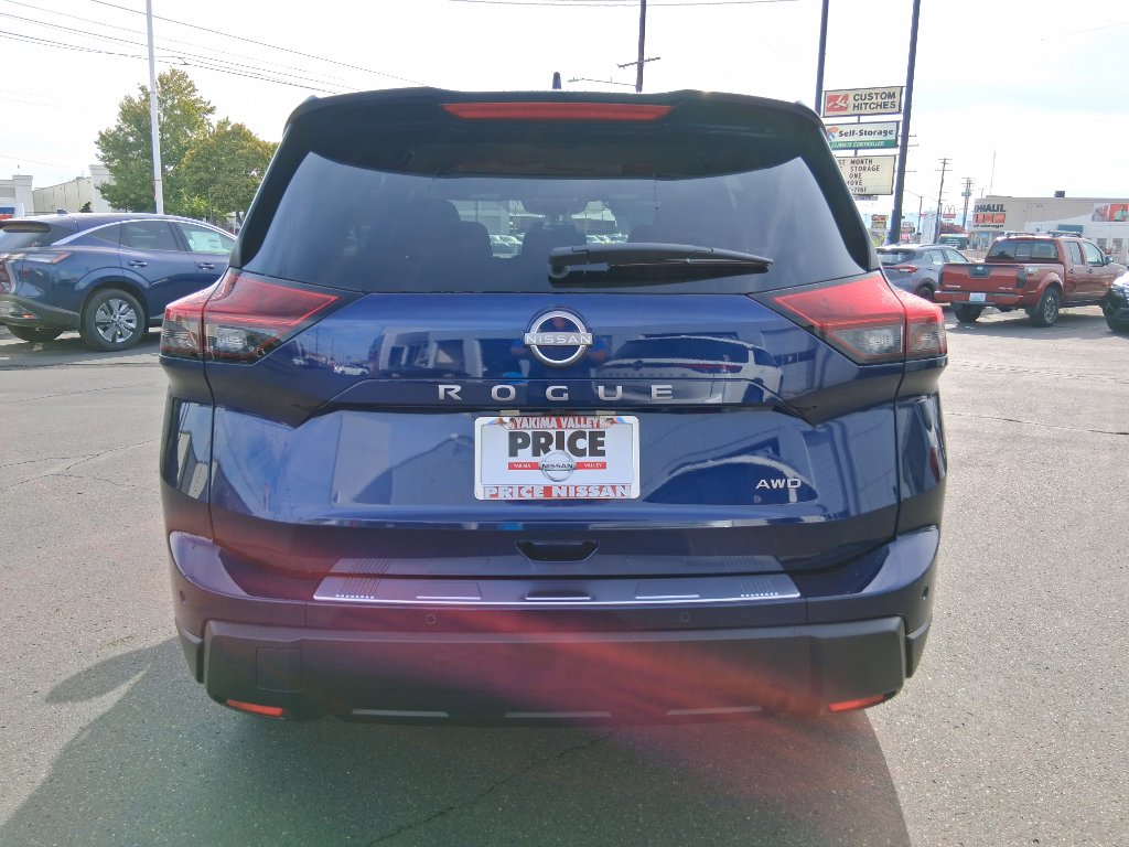 New 2026 Nissan Rogue SV image 4