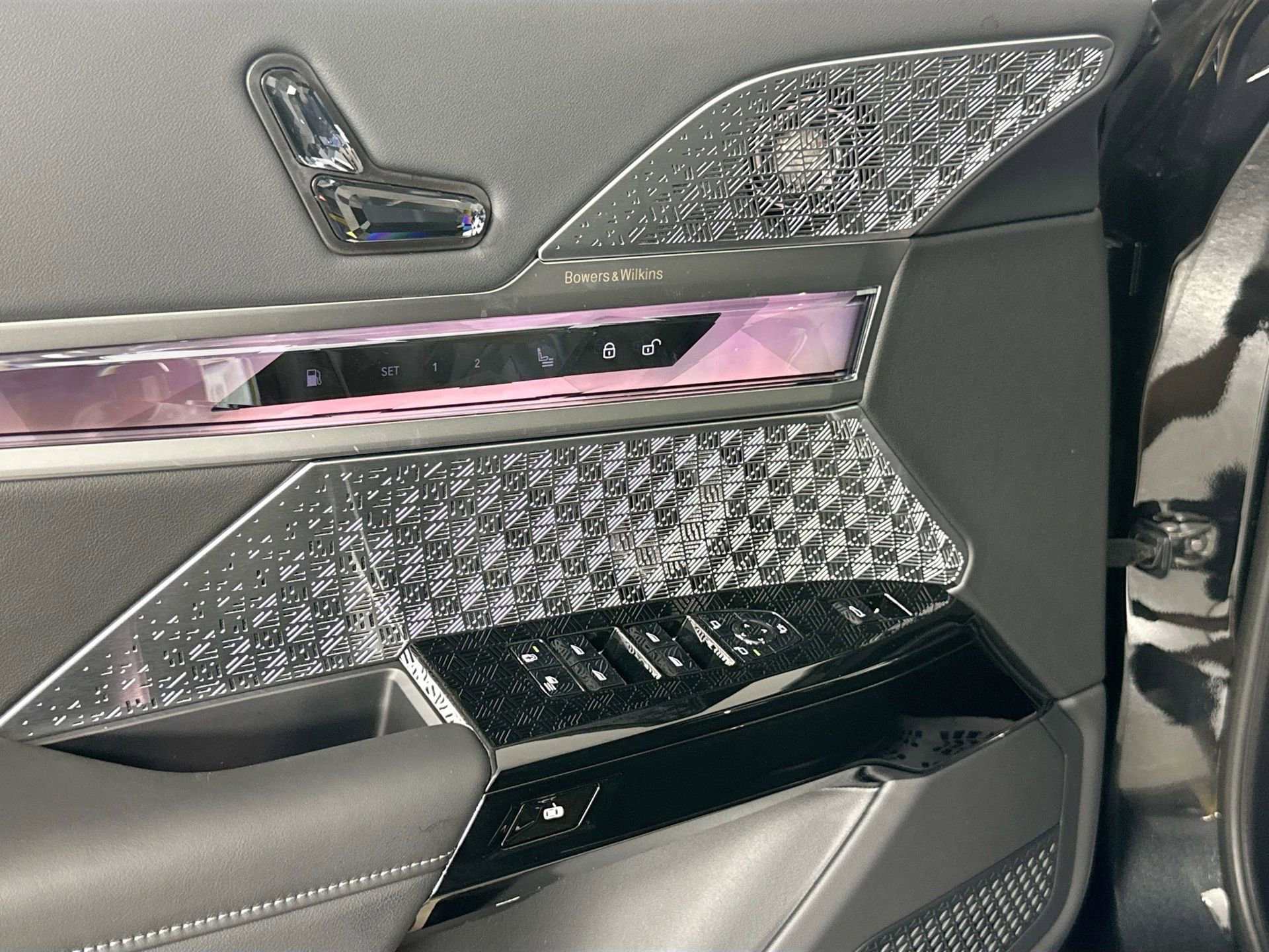 New 2026 BMW 750e xDrive w/ Executive Package image 16