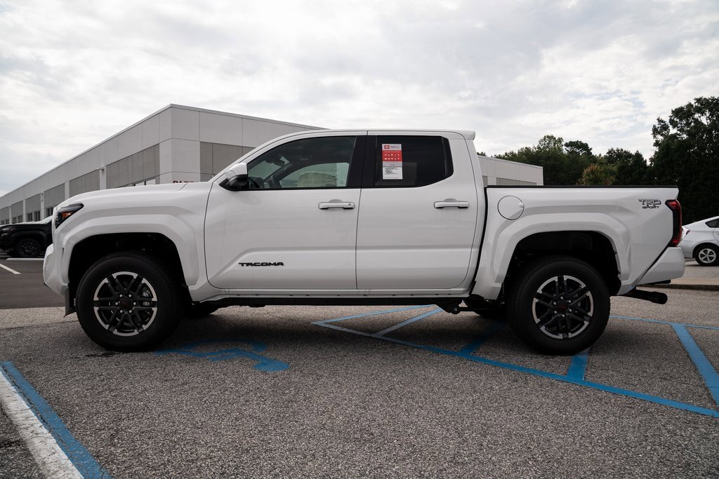 New 2025 Toyota Tacoma TRD Sport image 4