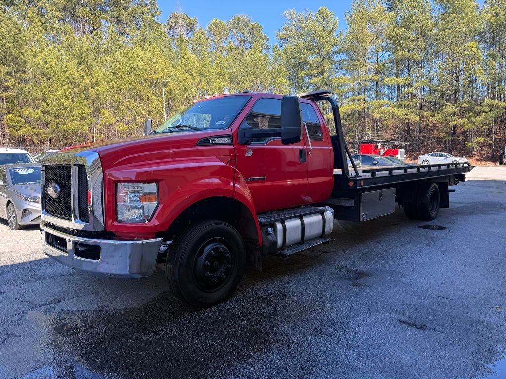 Used 2017 Ford F650 2WD SuperCab Super Duty image 3