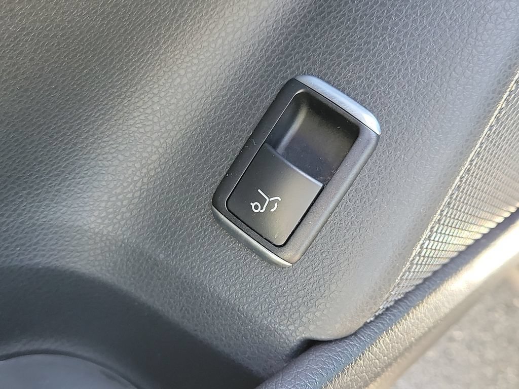 Used 2020 Mercedes-Benz GLA 250 4MATIC image 22
