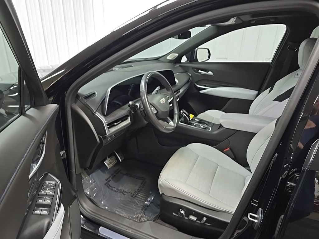Used 2024 Cadillac XT4 Sport AWD/4WD image 29