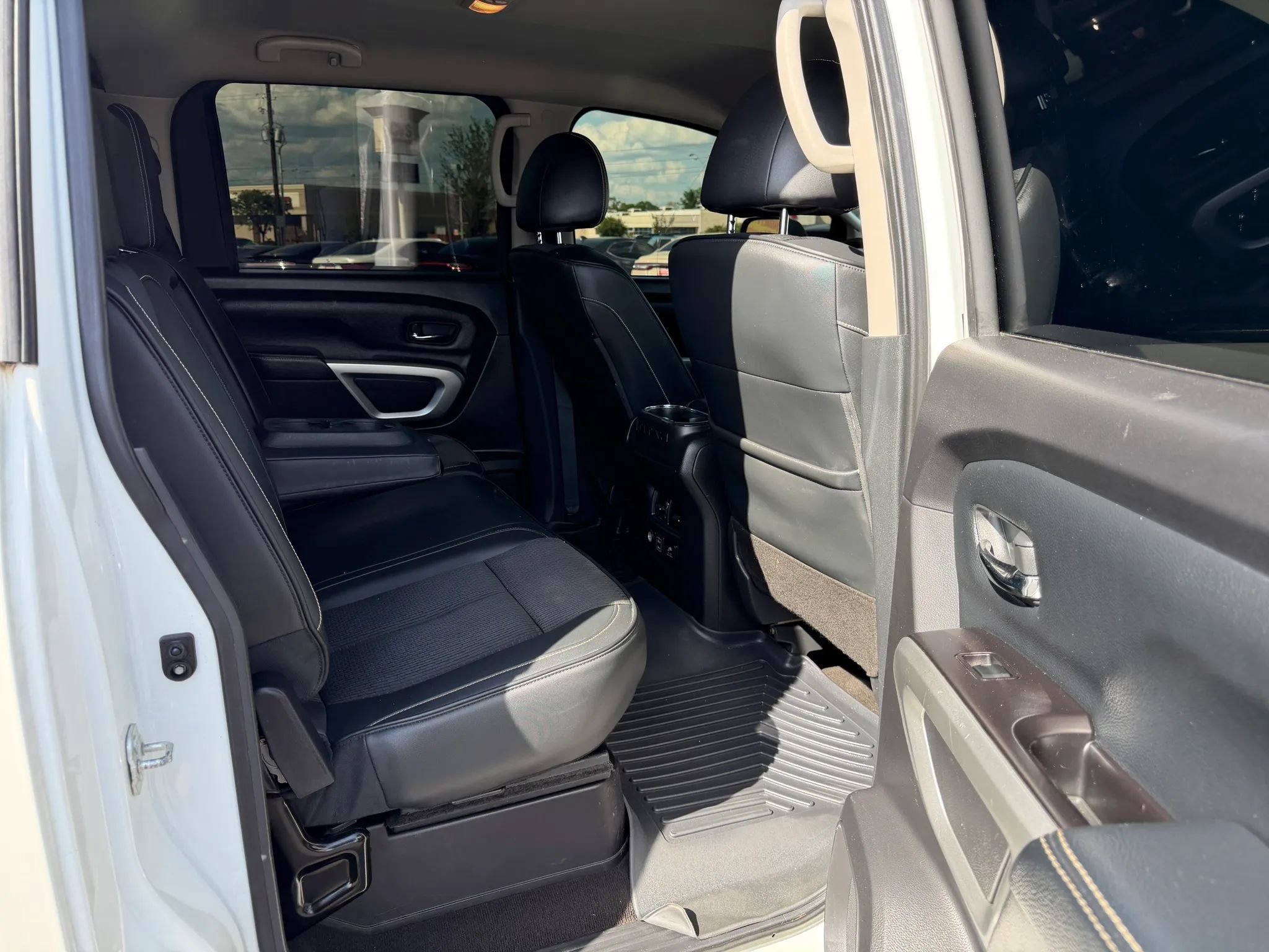 Used 2019 Nissan Titan PRO-4X AWD/4WD image 13