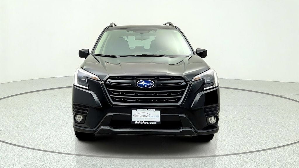 Used 2022 Subaru Forester Premium AWD/4WD image 2