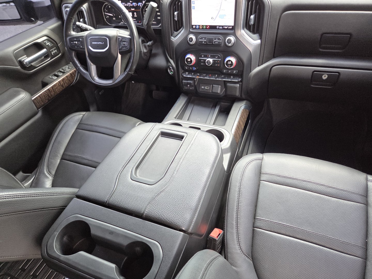 Used 2020 GMC Sierra 2500 Denali w/ Denali Ultimate Package AWD/4WD image 29
