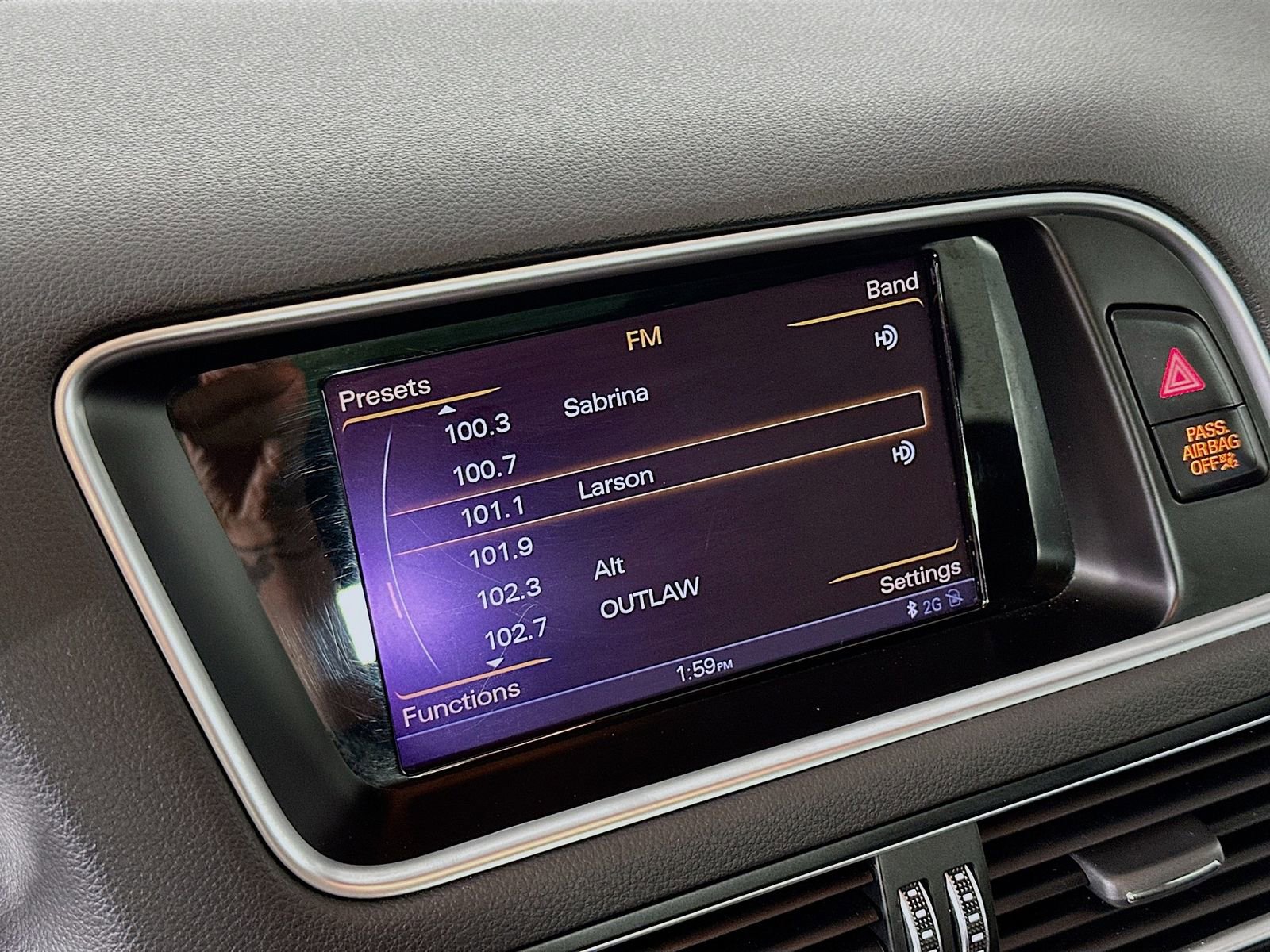 Used 2017 Audi Q5 2.0T Premium Plus w/ Technology Package AWD/4WD image 16