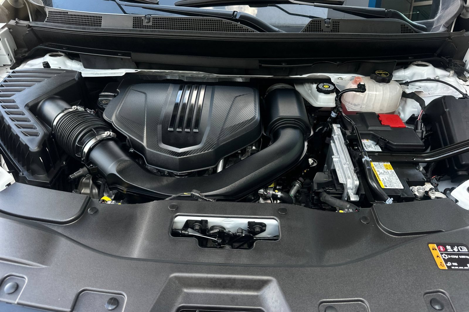 Used 2026 GMC Acadia Elevation w/ Elevation Premium Package FWD image 26
