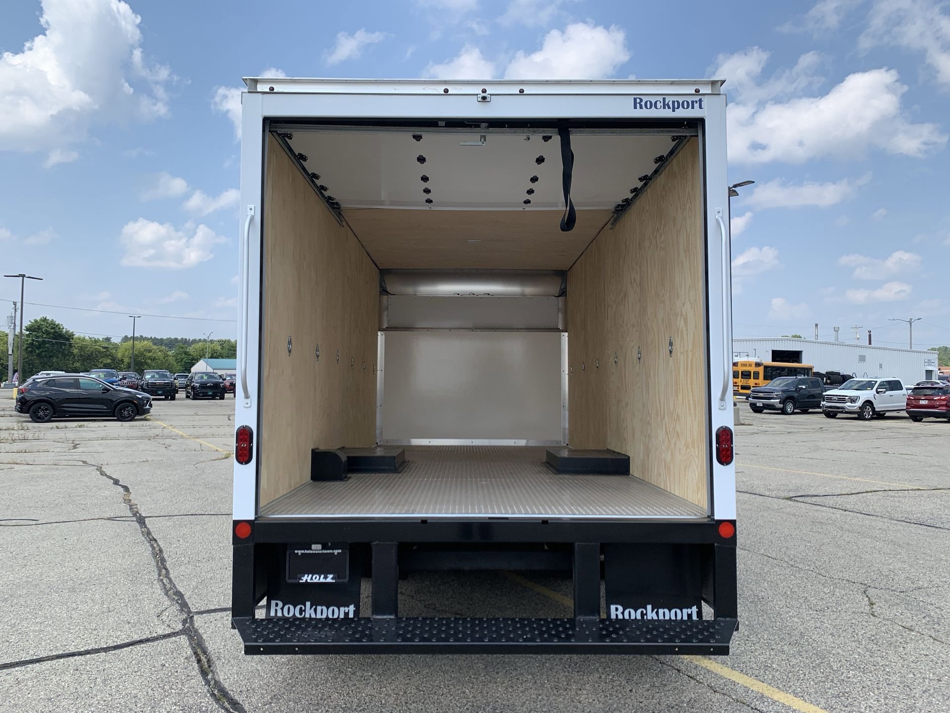 New 2024 GMC Savana 4500 w/ Power Convenience Package RWD image 24