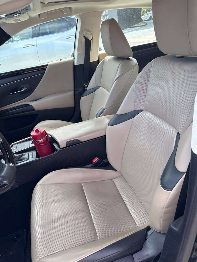 Used 2020 Lexus ES 300h w/ Premium Package FWD image 5