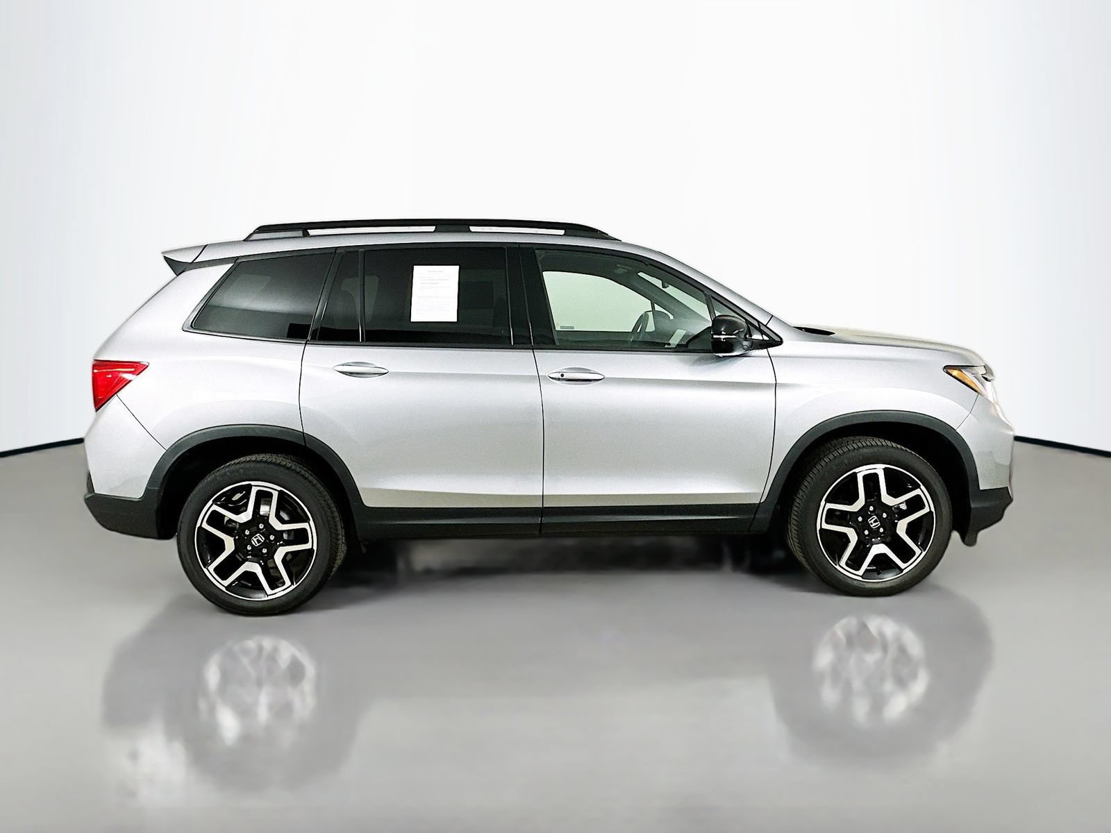 Used 2022 Honda Passport Elite image 4