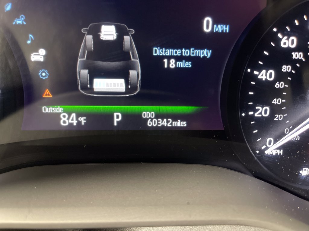 Certified 2025 Toyota Sienna XLE FWD image 19