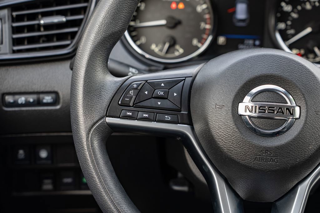 Used 2020 Nissan Rogue S AWD/4WD image 13