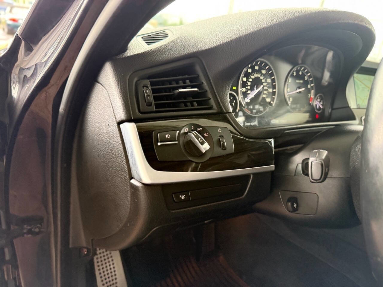 Used 2013 BMW 535i Sedan image 28