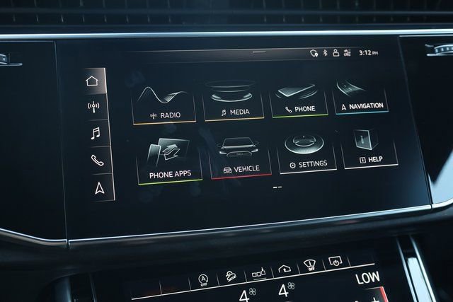 Used 2020 Audi Q8 Prestige w/ Prestige Package image 17