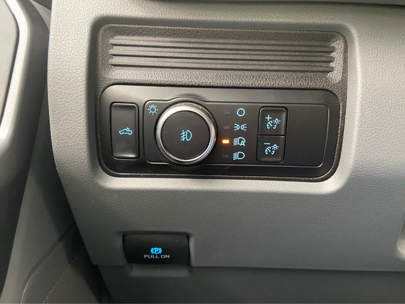 Used 2025 Ford F250 XLT AWD/4WD image 37