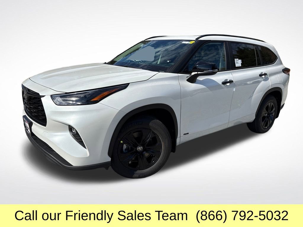 New 2025 Toyota Highlander XLE