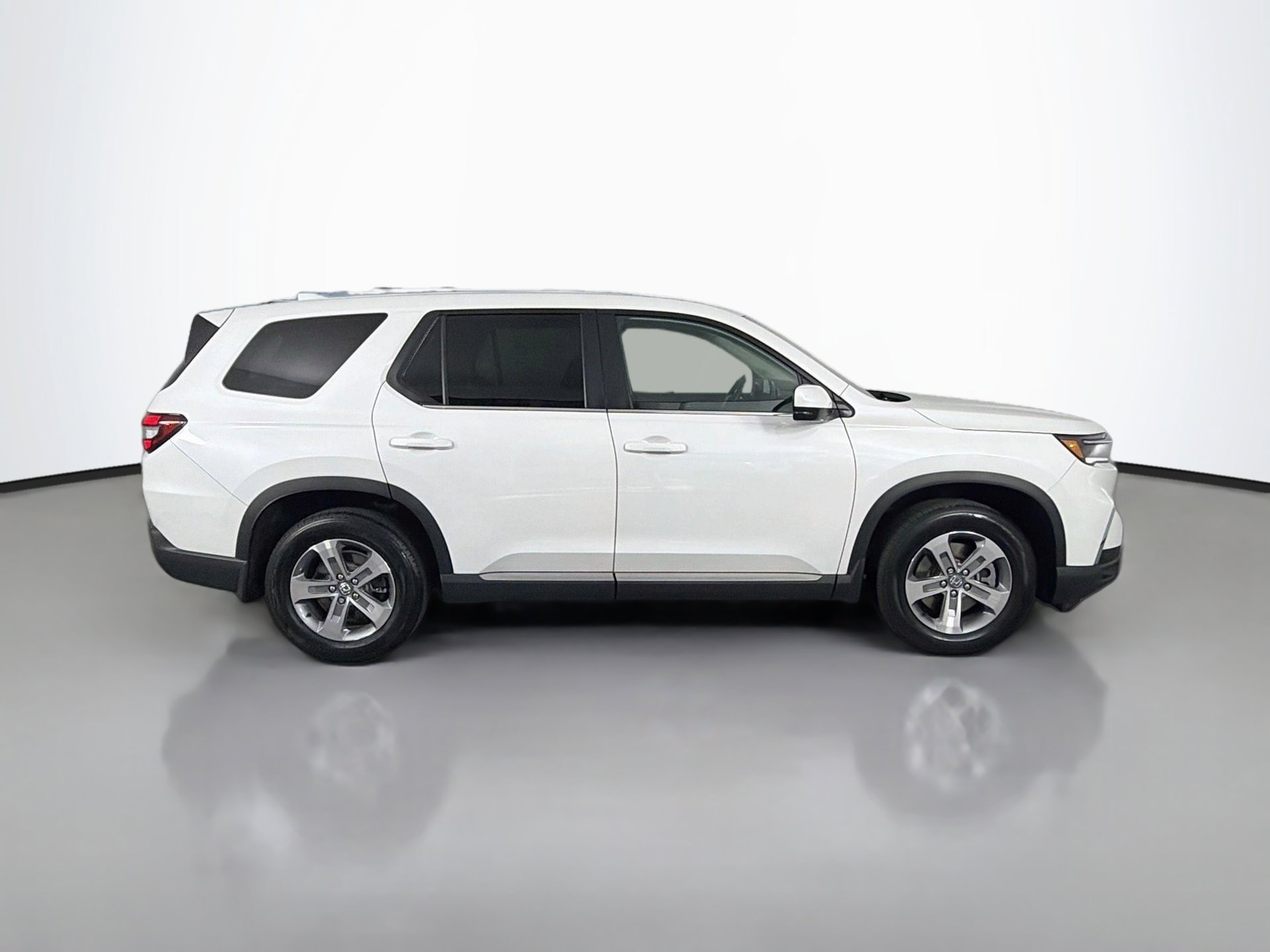 Certified 2025 Honda Pilot EX-L image 2