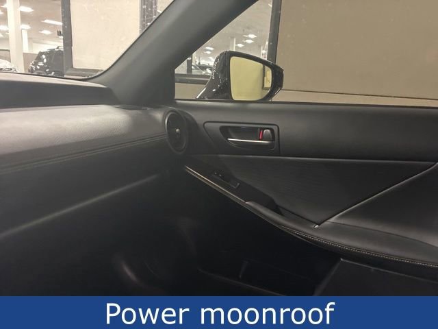 Used 2025 Lexus IS 500 RWD image 9