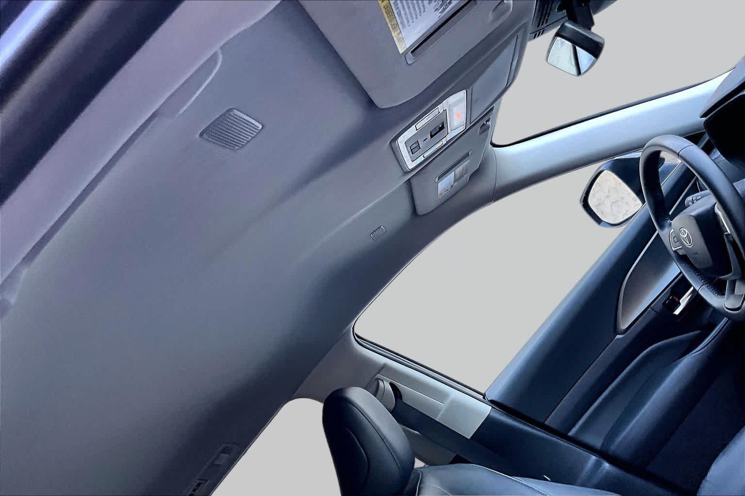 Used 2025 Toyota Grand Highlander FWD image 14
