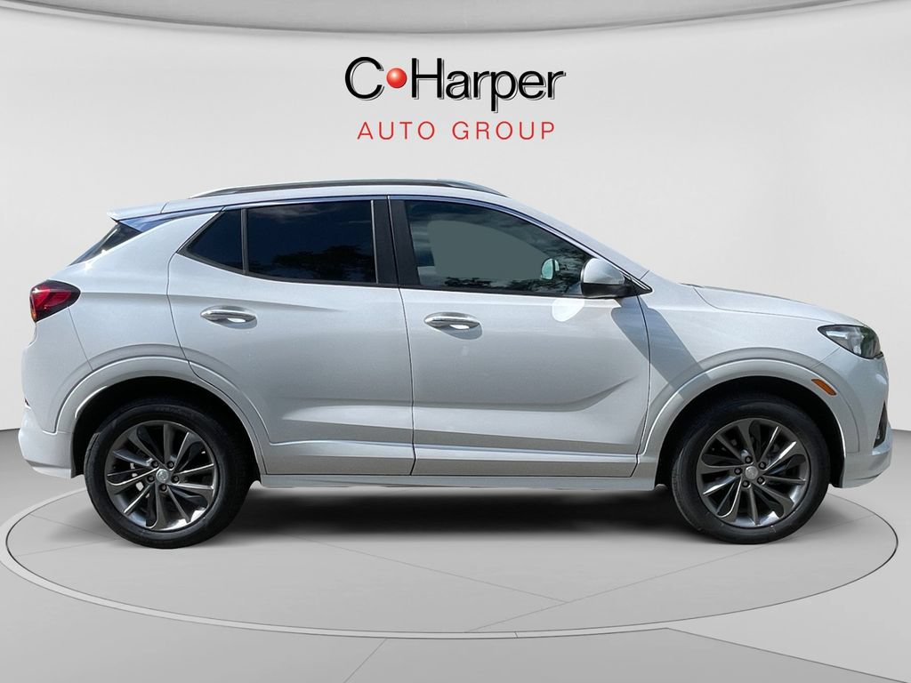 Used 2023 Buick Encore GX Select w/ Sport Touring Package AWD/4WD image 2
