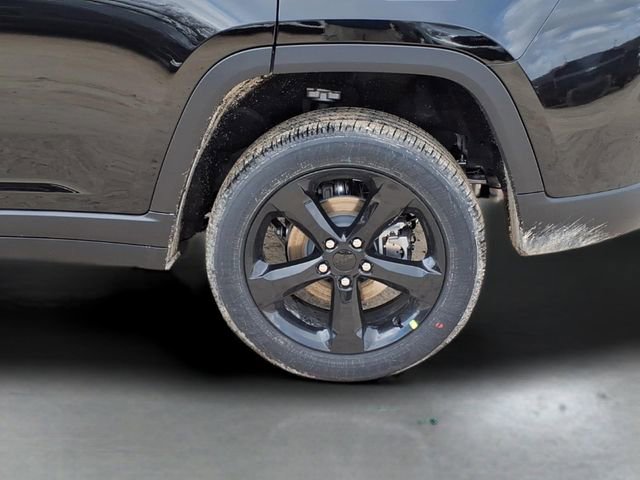 New 2025 Jeep Grand Cherokee Altitude AWD/4WD image 8