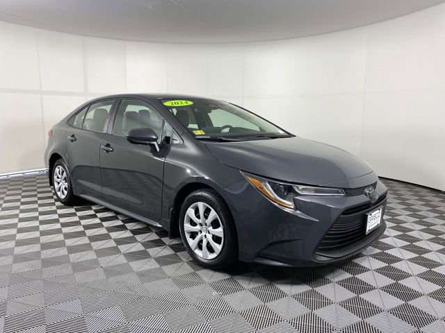 Used 2024 Toyota Corolla LE FWD image 1
