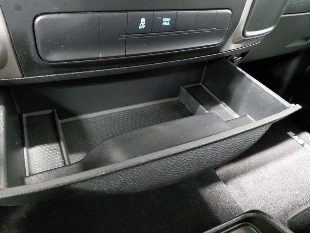 Used 2019 RAM 1500 Classic SLT AWD/4WD image 28